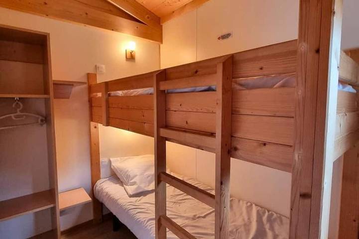 Gîte pour 6 personnes, avec jardin à Usson-en-Forez - 4