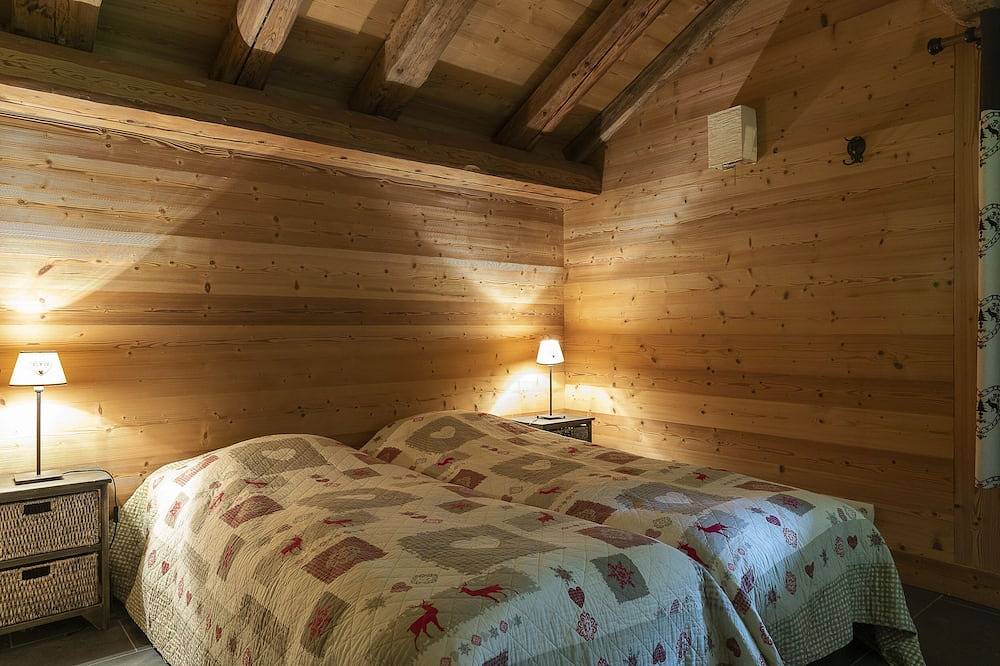 Mitten auf der letzten Alpage im Zentrum von Chatel erwartet Sie Pags Haut. in Châtel, Les Portes du Soleil
