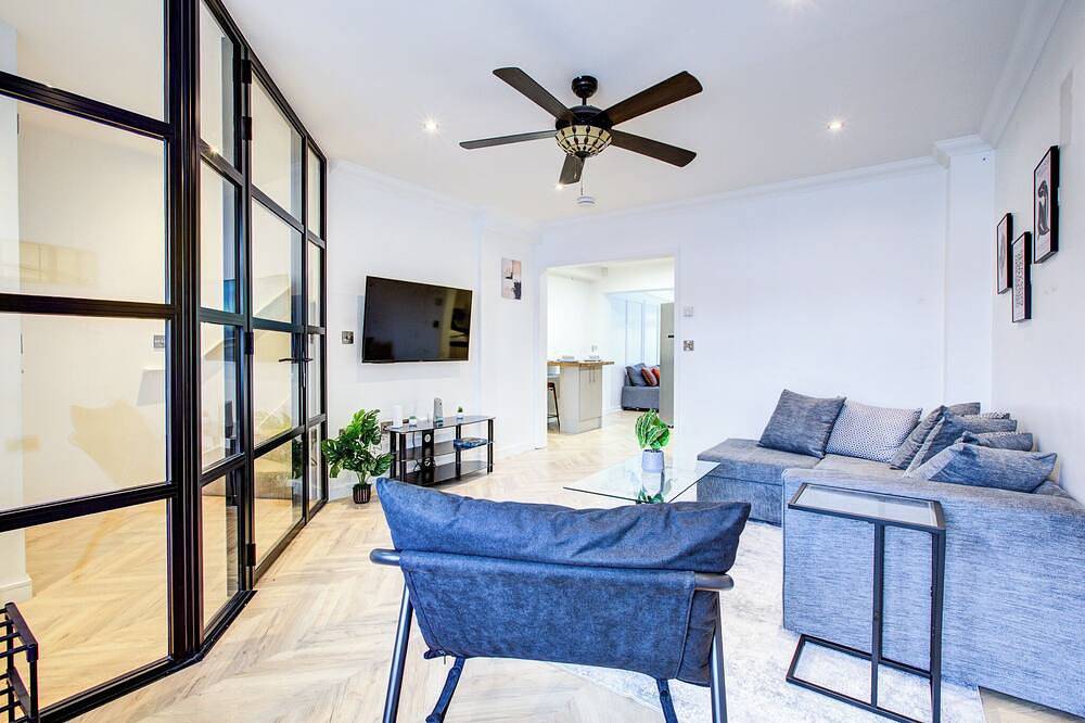 Spacious House - Heathrow, Slough, Pinewood in Iver, Colne Valley Park