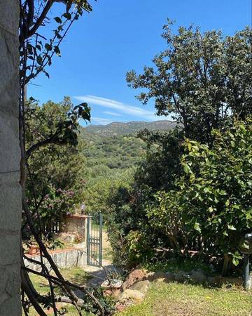 Villa pour 6 personnes, avec jardin et vue, animaux acceptés à Villasimius