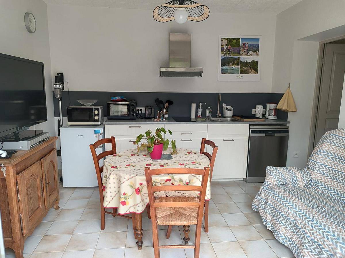 One-Bedroom House in Saint-Restitut, Nyons und Umgebung