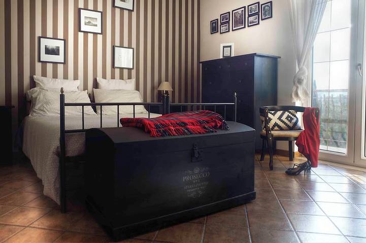 Sarkeep - Villa Eingebettet in die Weinberge von Taurasi in Luogosano, Avellino Provinz