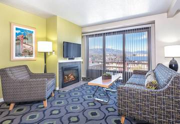 Hotel for 4 Guests in Reno, Nevada, Picture 1