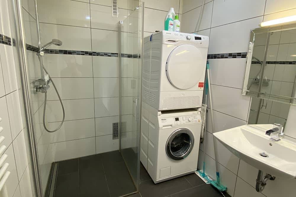 Entire apartment, 4 room apartment with view of Lech from the balcony in Augsburg, Bavarian Swabia