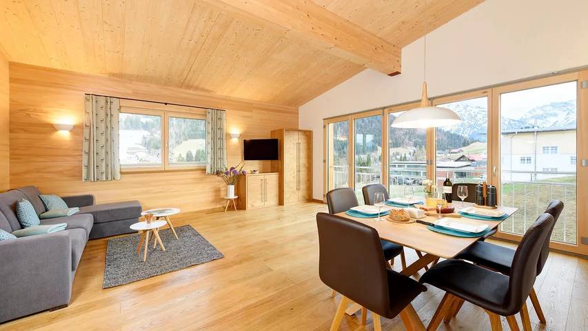 Ferienwohnung für 8 Personen, mit Balkon in Riezlern