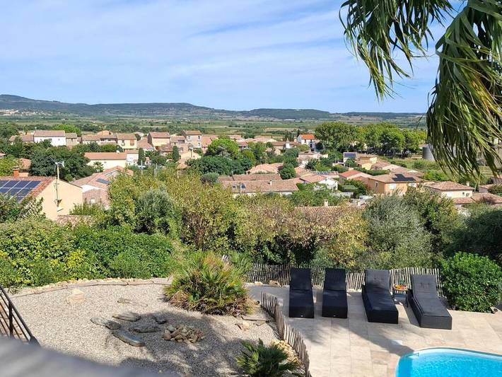 Location de vacances pour 8 personnes, avec jardin ainsi que piscine et vue à Roujan - 4