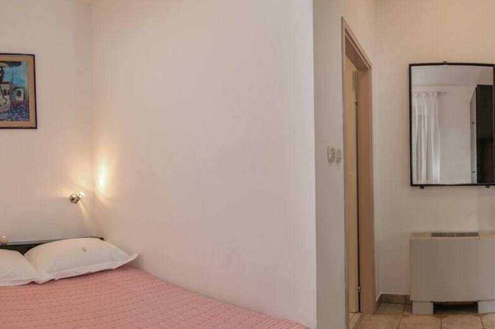 Room 3758-4 for 2 Pers. in Bol in Bol , Brac