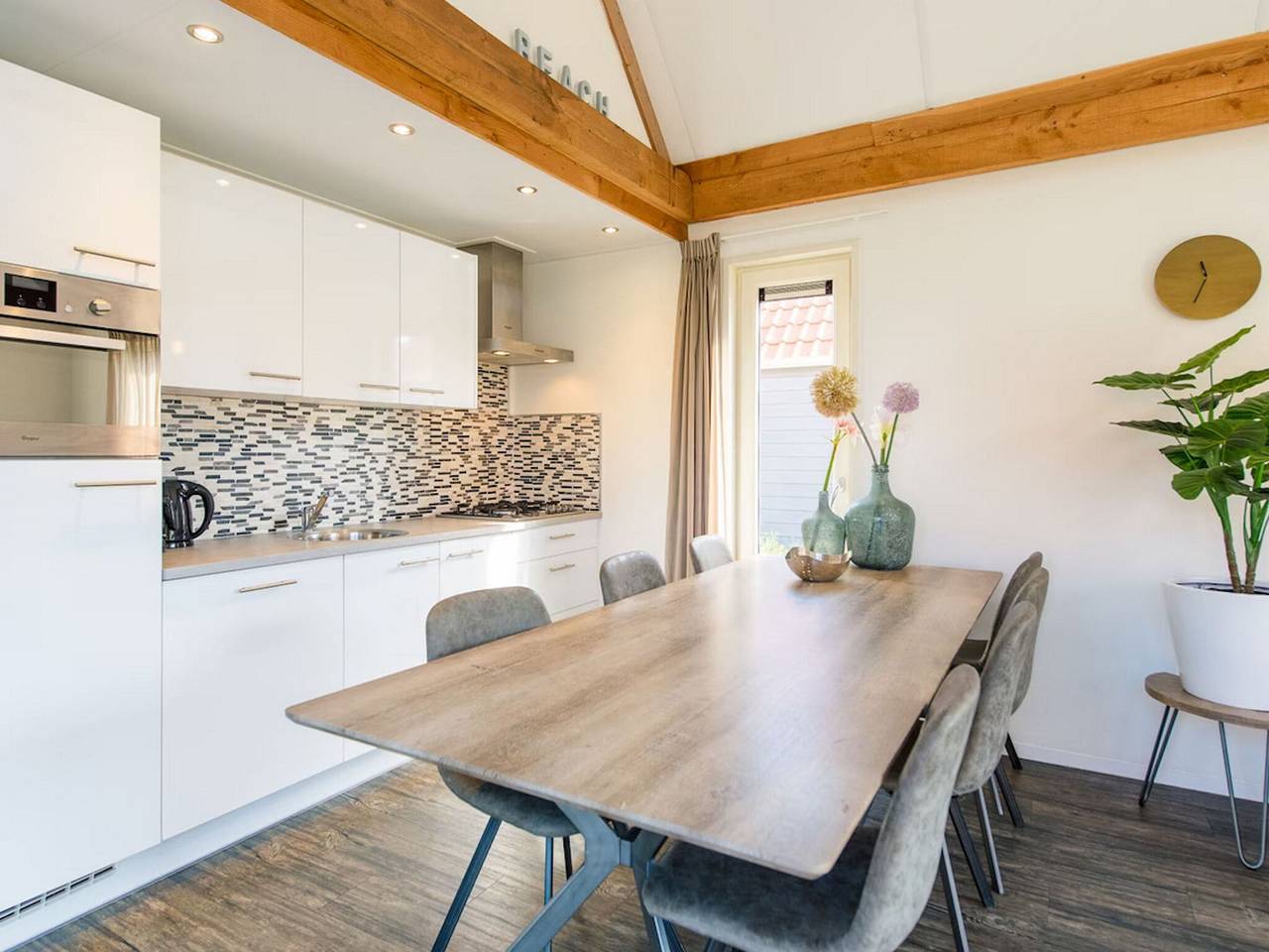 Modernes Ferienhaus in Strandnähe in Hollum, Westfriesische Inseln