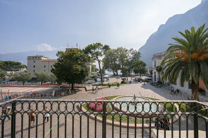 Apartament wakacyjny dla 6 osób, z widok na jezioro i balkon, zwierzęta dozwolone w Riva del Garda