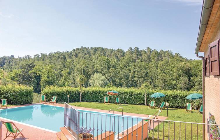 Appartamento intero, Appartamento con piscina a Montaione con caminetto in Montaione, Chianti