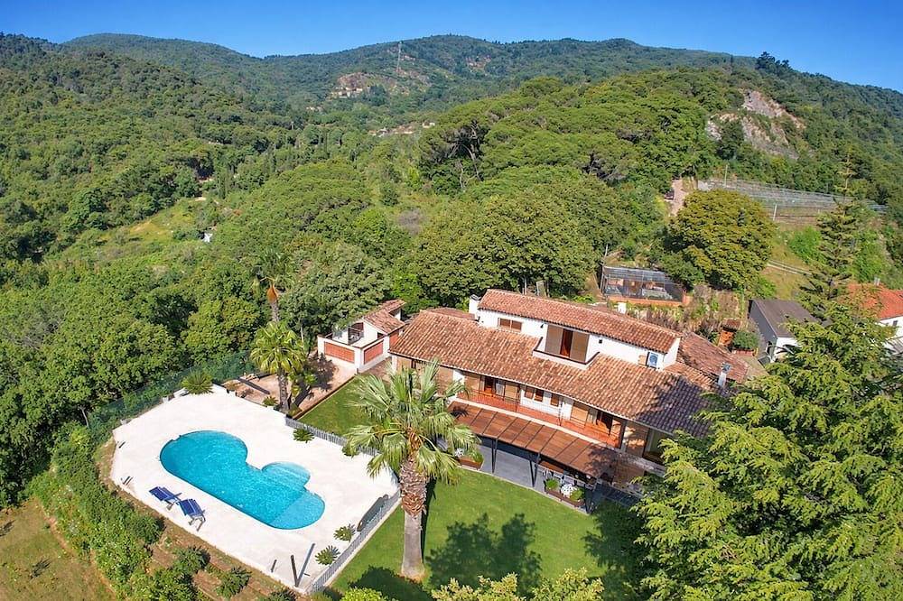 Premium Habitat Can Ferrer in Arenys de Munt, Costa del Maresme