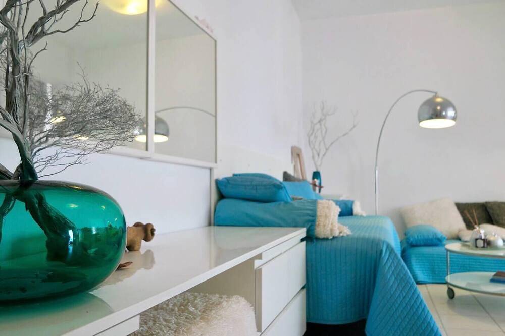 Entire apartment, Elpida Seafront Paradise apartment in Crete in Chania region