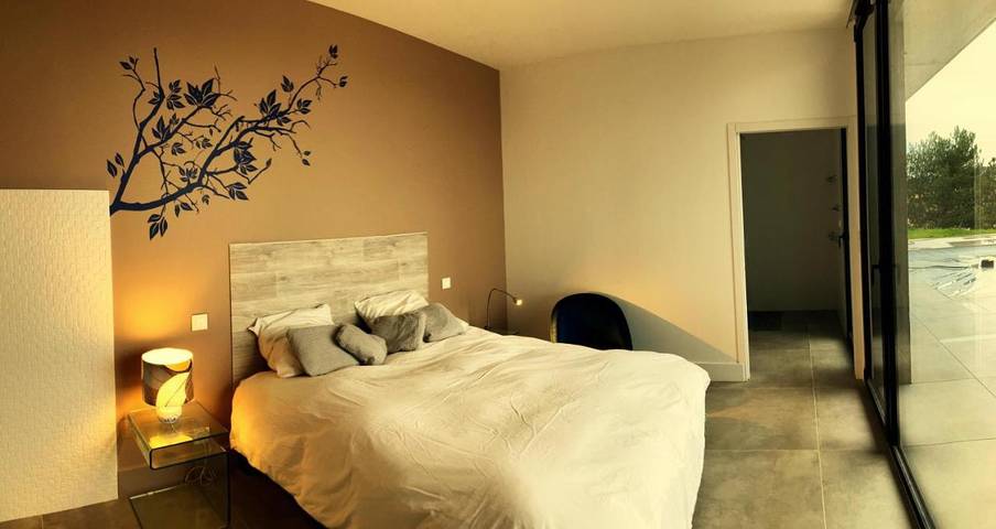 Gîte pour 2 personnes, avec vue et balcon ainsi que jardin et piscine à Saint-Maurice (Puy-de-Dôme) - 2