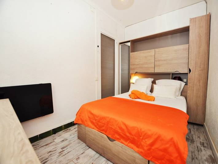 Gîte pour 6 personnes, avec terrasse, adapté aux familles dans Platja De Canyelles Petites - 4