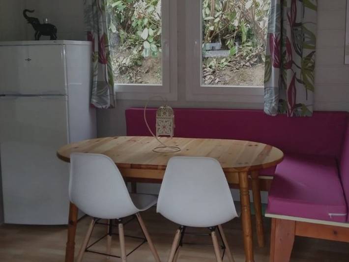 Chalet pour 4 personnes, avec Terrasse et Piscine dans la Loire - 3