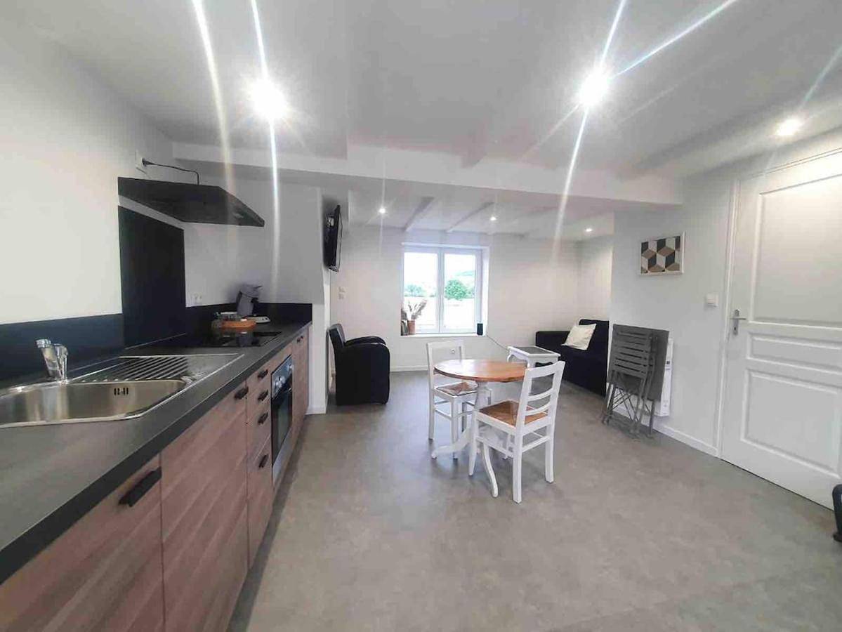 One-Bedroom House in Dom-le-Mesnil, Ardennes