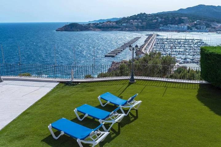 Villa pour 10 personnes, avec piscine ainsi que vue et jardin à Sant Feliu de Guíxols