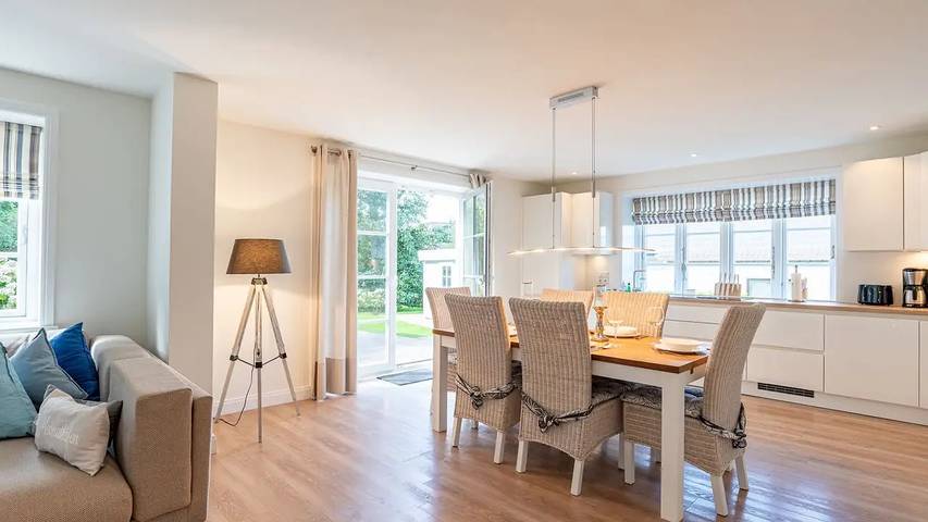 Ferienhaus für 4 Personen, mit Garten und Terrasse in Alkersum - 2
