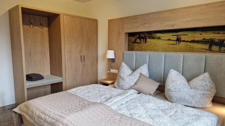 Ferienwohnung für 8 Personen, mit Terrasse und Garten sowie Sauna und Ausblick in Hillesheim - 2