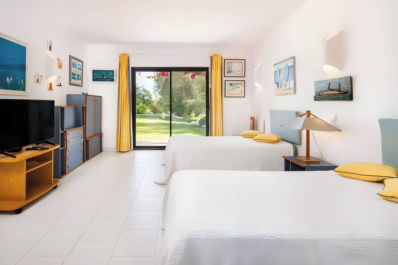 Villa lagoa azul benagil-carvoeiro piscina e campo da tennis privato in Carvoeiro, Lagoa