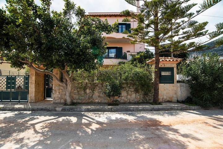 Ferienhaus für 8 Personen, mit Garten und Ausblick, kinderfreundlich