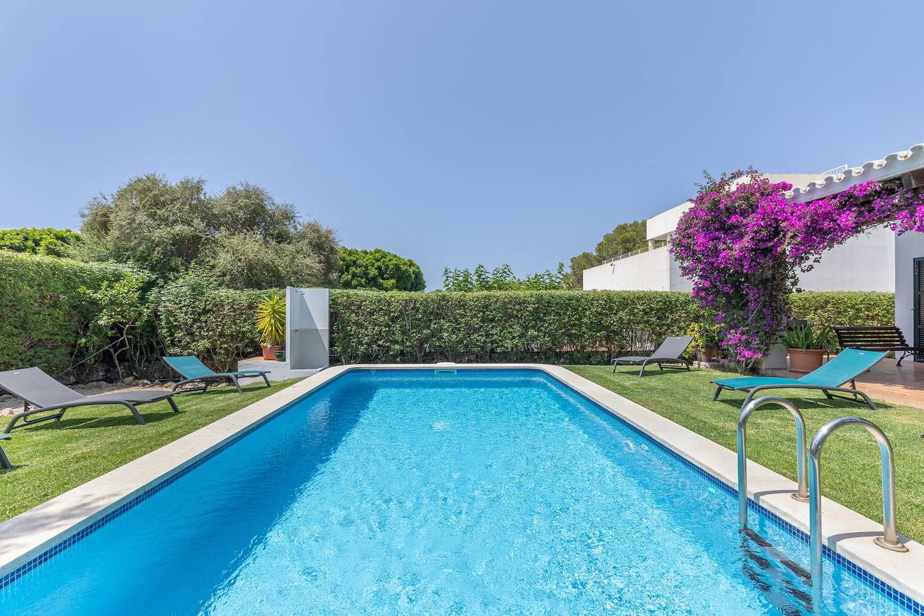 Villa 'Mottarone Cerca De Mar' with Private Pool, Wi-Fi and Air Conditioning in Biniancolla, Sant Lluís