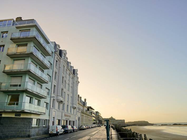 Gîte pour 6 personnes, avec balcon dans Plage Du Bon Secours Saint Malo - 2