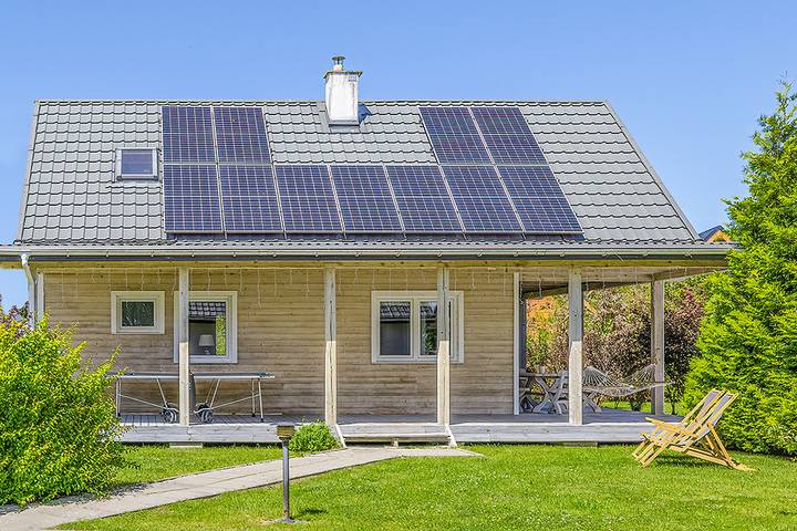 Ferienhaus für 8 Personen, mit Balkon und Terrasse sowie Garten in Mielno