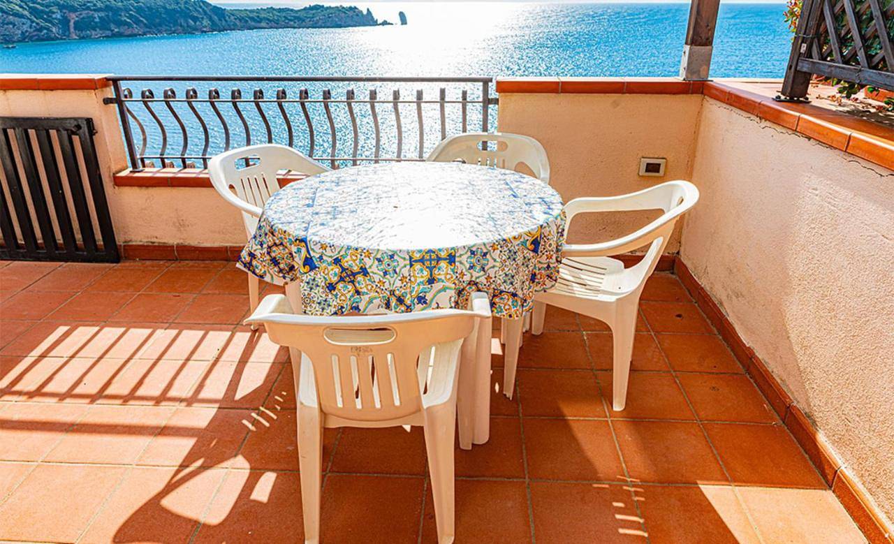 Ganze Wohnung, La Casa di Cristian con terrazza vista mare in Isola del Giglio