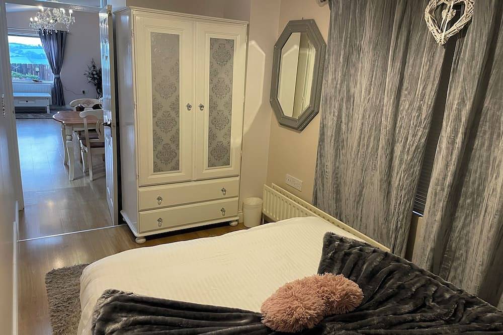 Entire apartment, Cleomack View in County Down