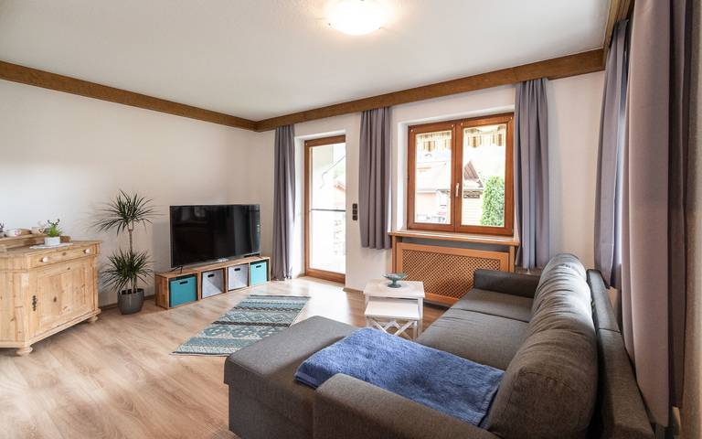 Ferienwohnung für 4 Personen, mit Terrasse und Garten sowie Ausblick in Bad Hindelang - 2
