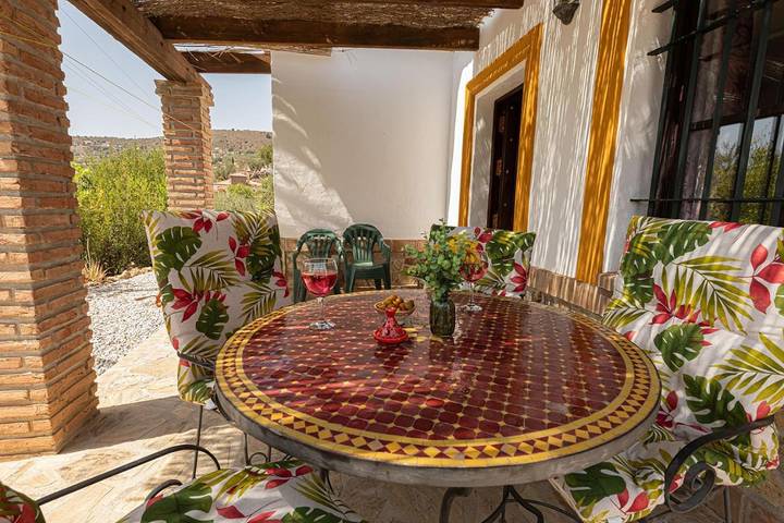 Casa rural para 4 personas, con jardín además de piscina y vistas, Se admiten mascotas en Alcaucín - 4