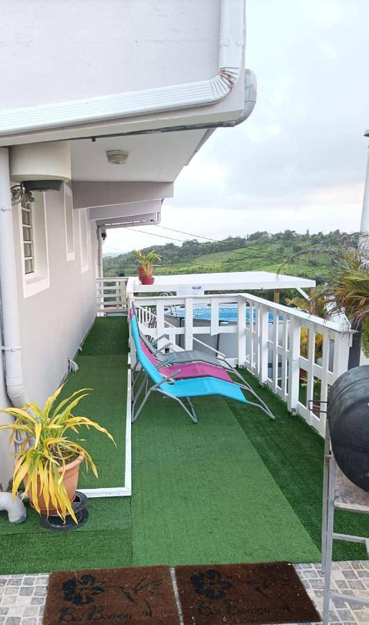 Location de vacances pour 7 personnes, avec piscine ainsi que vue et jardin à Sainte-Marie - 3