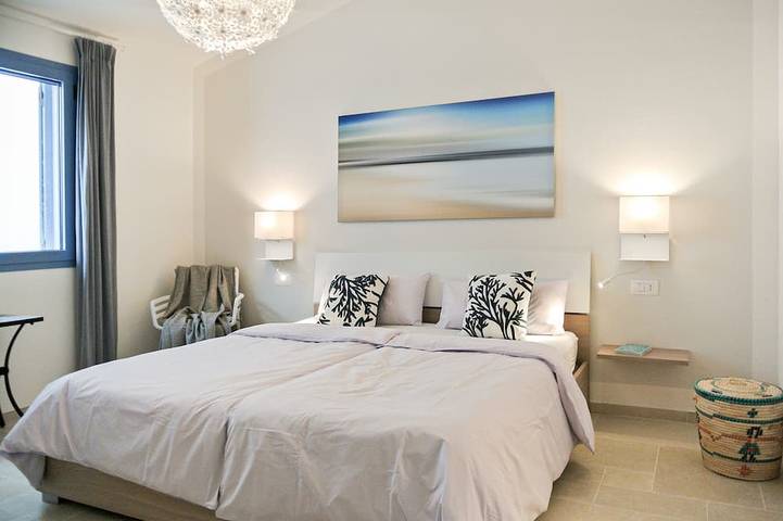 Appartement entier, Holiday flat with balcony and sea view in La Caletta, Siniscola