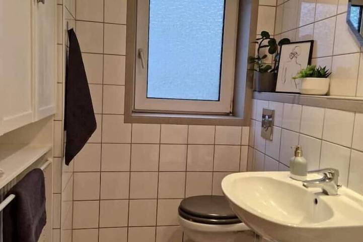 Ganze Wohnung, Ruhige & zentrale Wohnung (56m², 2 Zimmer) in Düsseldorf-Pempelfort, Düsseldorf