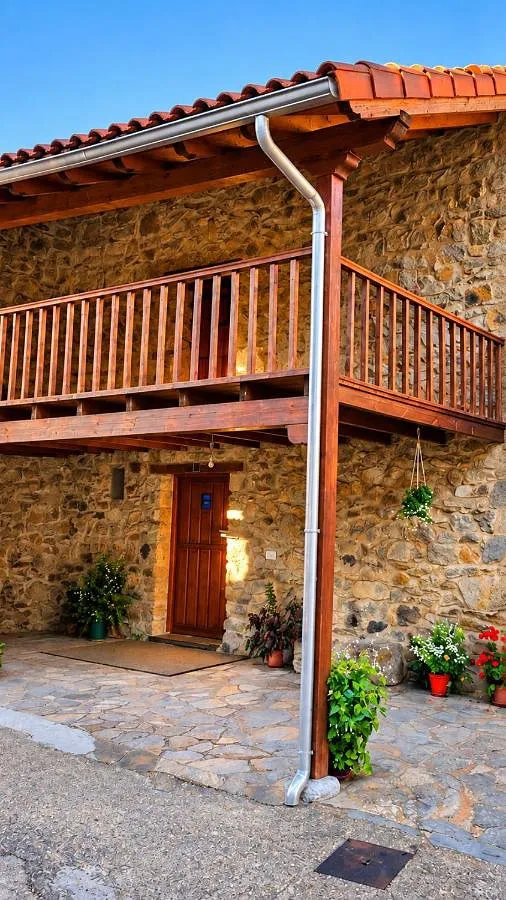 Casa rural para 10 personas, con terraza y vistas - 1