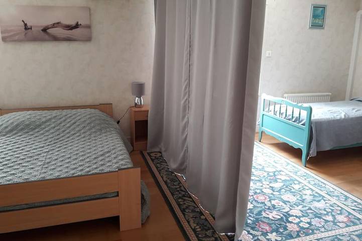 Gîte pour 6 personnes, avec jardin et piscine à Saint-Hilaire-la-Palud - 3