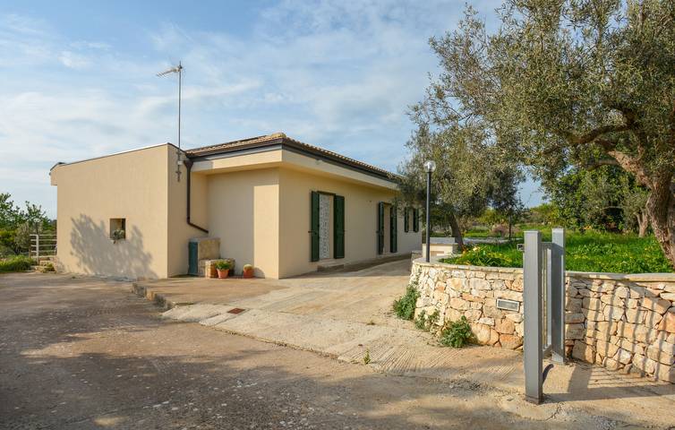 Agriturismo per 6 persone, con giardino e terrazza, con animali domestici a Scicli