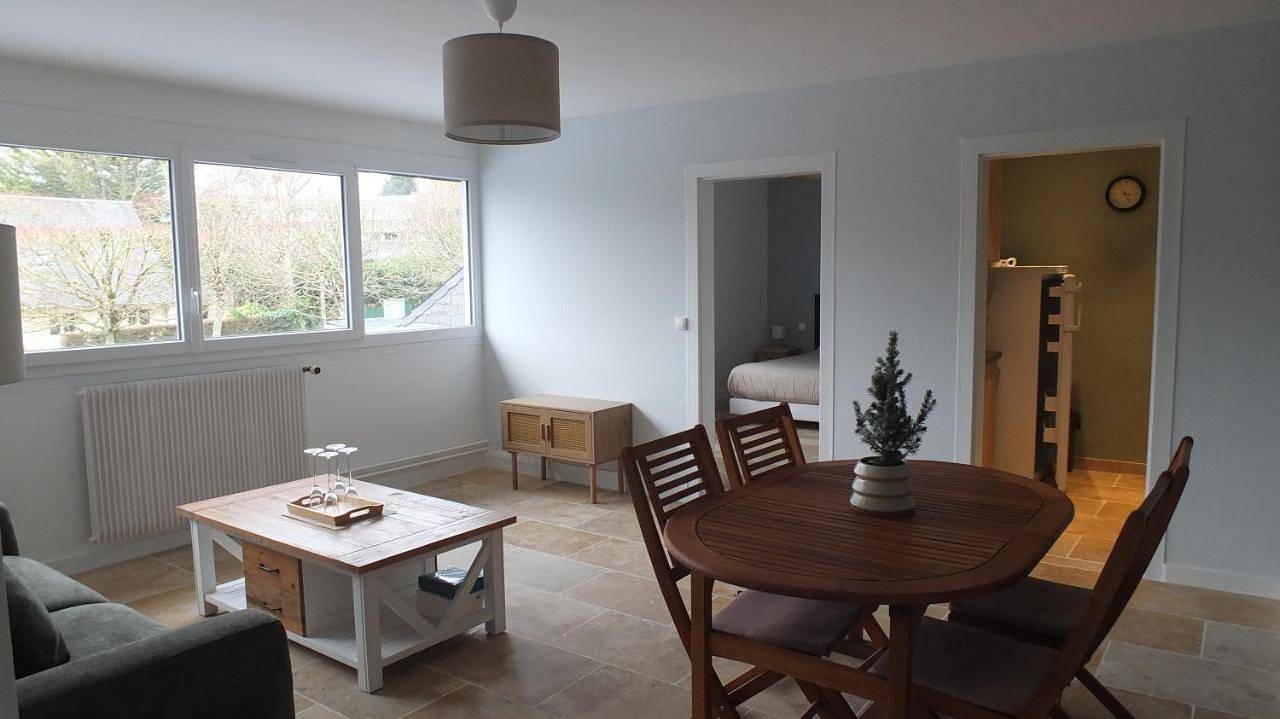 Appartement entier, Two-Bedroom Apartment in Valognes, Côte de la Déroute