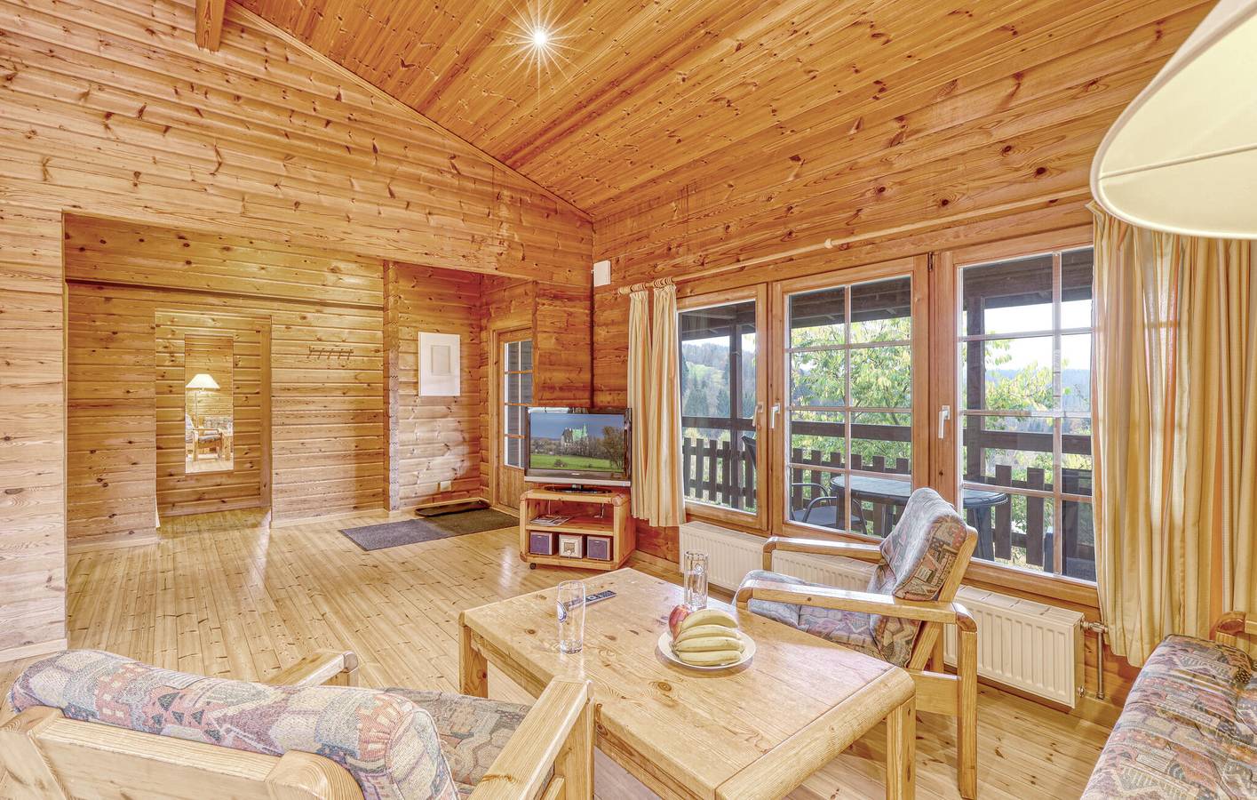 Cozy Garden Apartment with Terrace, Kitchen, WiFi & Parking - Fehrenbach 400m in Fehrenbach, Masserberg