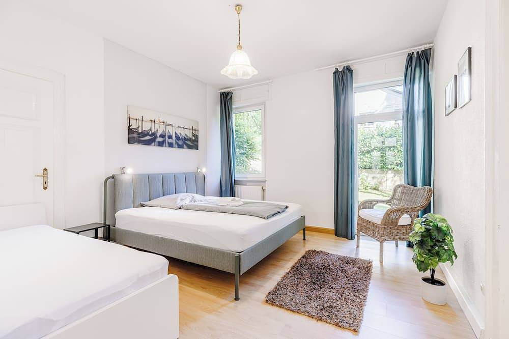 Ganze Wohnung, Villa Plasssenburg Erdgeschoss- mit Gartenzugang in Kulmbach, Oberes Maintal - Coburger Land