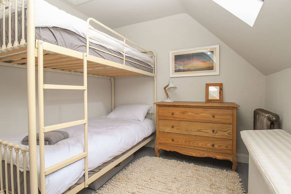 St Mary'S Chapel, family friendly, with open fire in West Lulworth in Lulworth Cove, Dorset