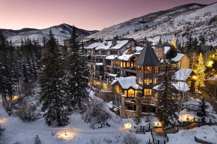 Lodge for 13 people, with terrace, with pets - 1
