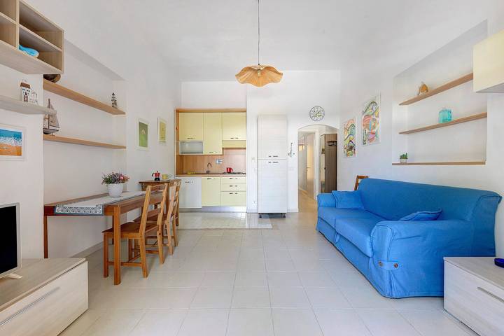 Appartamento intero, Appartamento 'Stella Di Mare Beach' con Vista Mare, Terrazza Privata e Aria Condizionata in Spiagga di Naregno (Naregno), Capoliveri