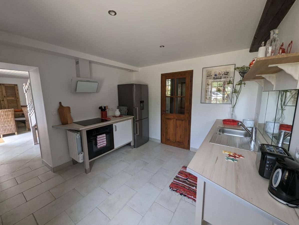 Appartement de vacances entier, Double Room with Garden View in Chaillé-sous-les-Ormeaux, Région de La Roche-sur-Yon
