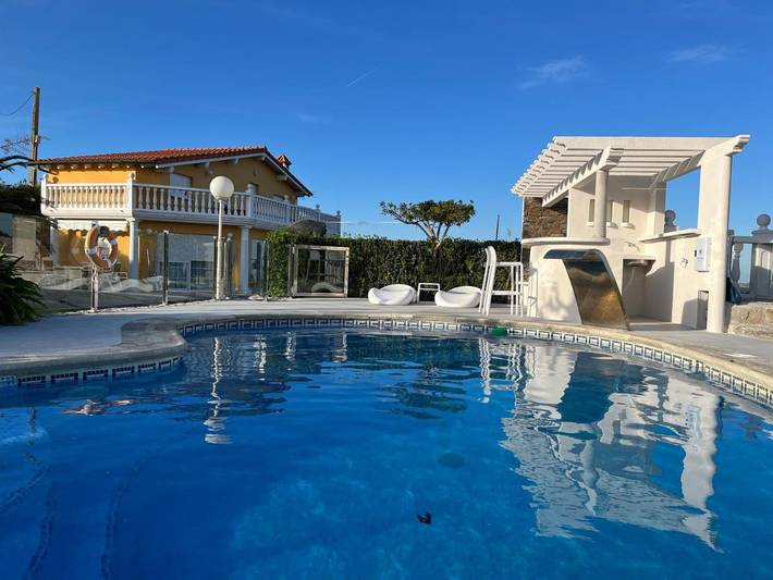 Apartamento para 6 personas, con Balcón y Terraza además de Jardín y Piscina en Dunas de Liencres