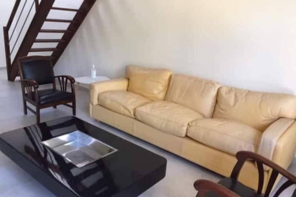 La Muzardière Gîte 4 /5 Personnes in Taradeau, Draguignan region