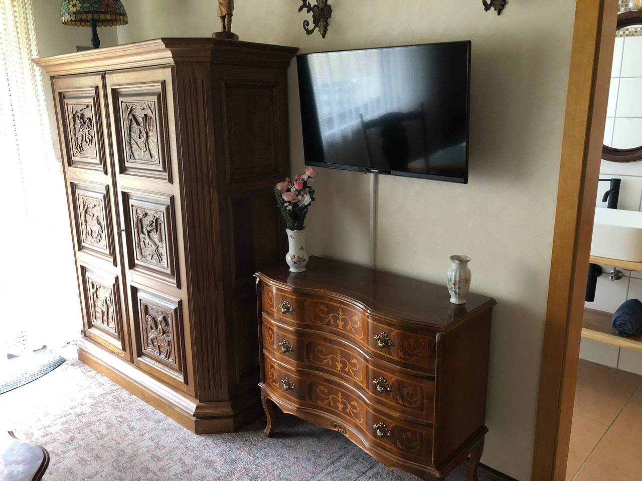 Zimmer 'Zimmer 3D, Antik 2Og' mit Gemeinschaftsgarten, Balkon und Wlan in Klotten, Cochem-Zell