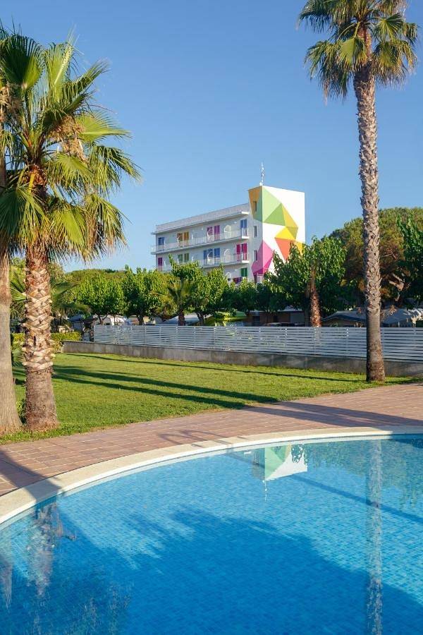 Maison d’hôte pour 2 personnes, avec Balcon ainsi que Terrasse et Piscine à Pineda de Mar
