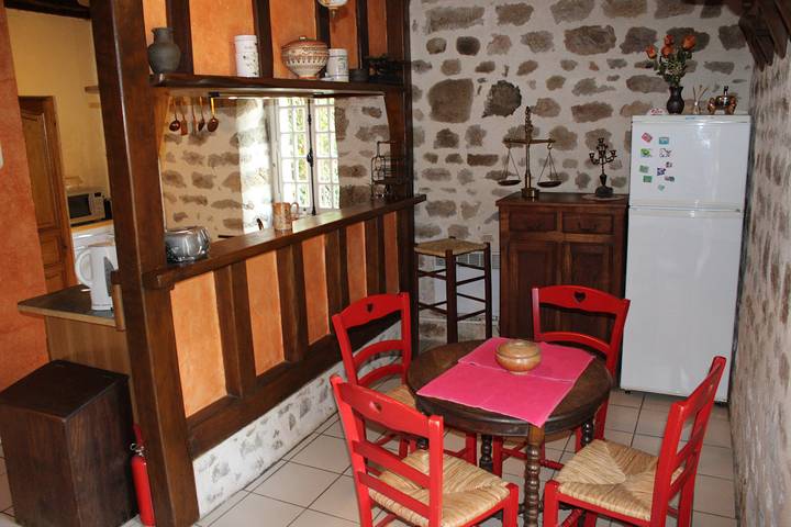 Gîte pour 6 personnes, avec jardin et terrasse, animaux acceptés dans Orne - 3